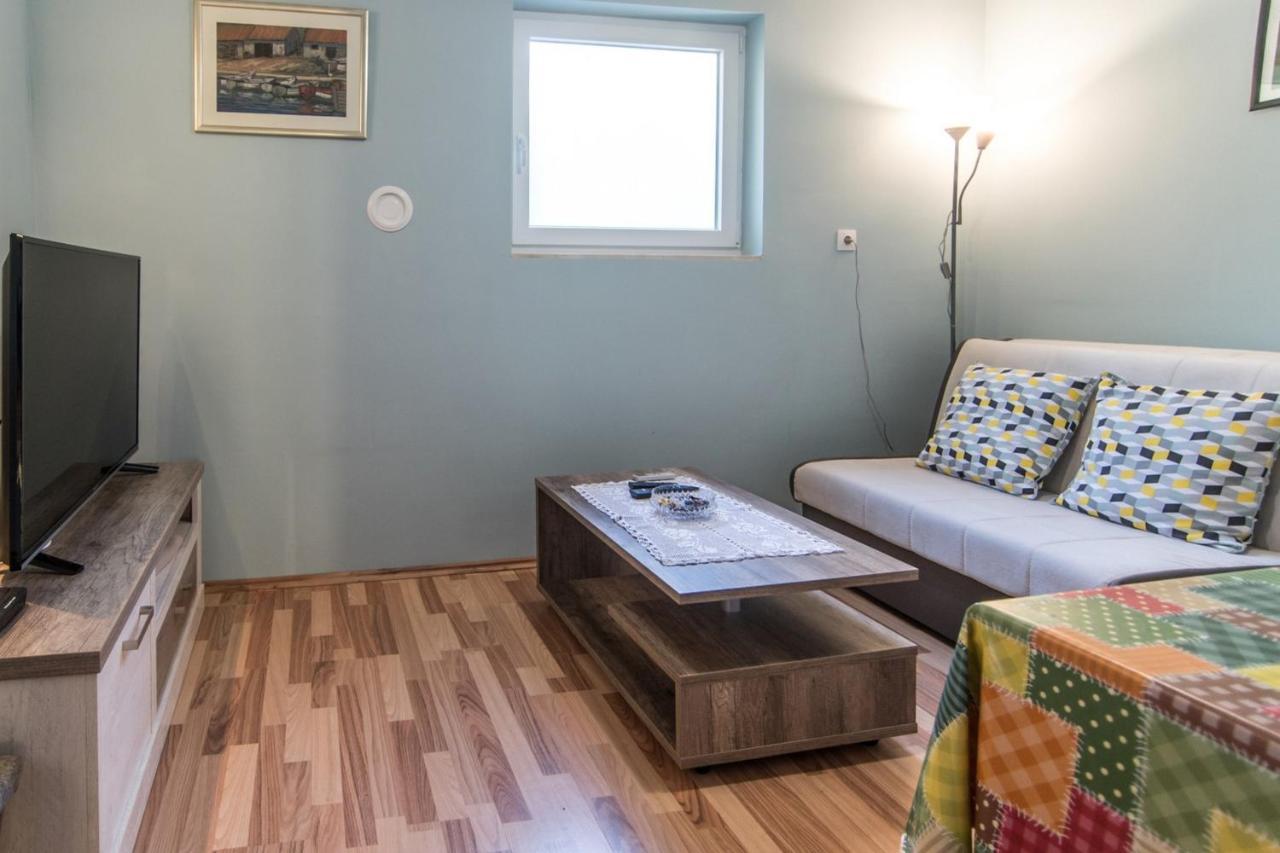 Zelina Apartament *